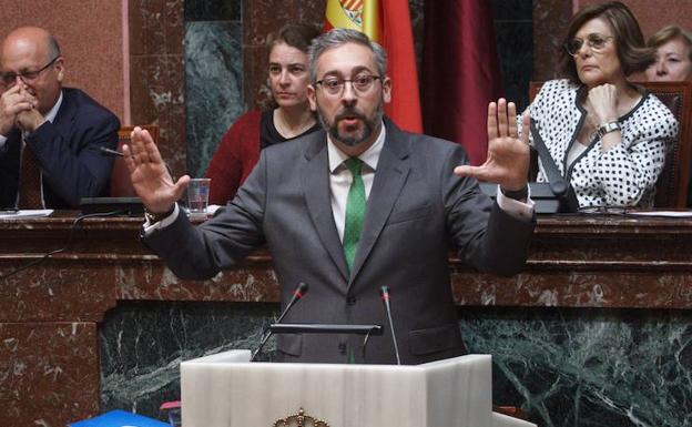 Martínez (PP), tras los incidentes en el acto de Vox: «A Diego Conesa le viene muy grande la Delegación del Gobierno»