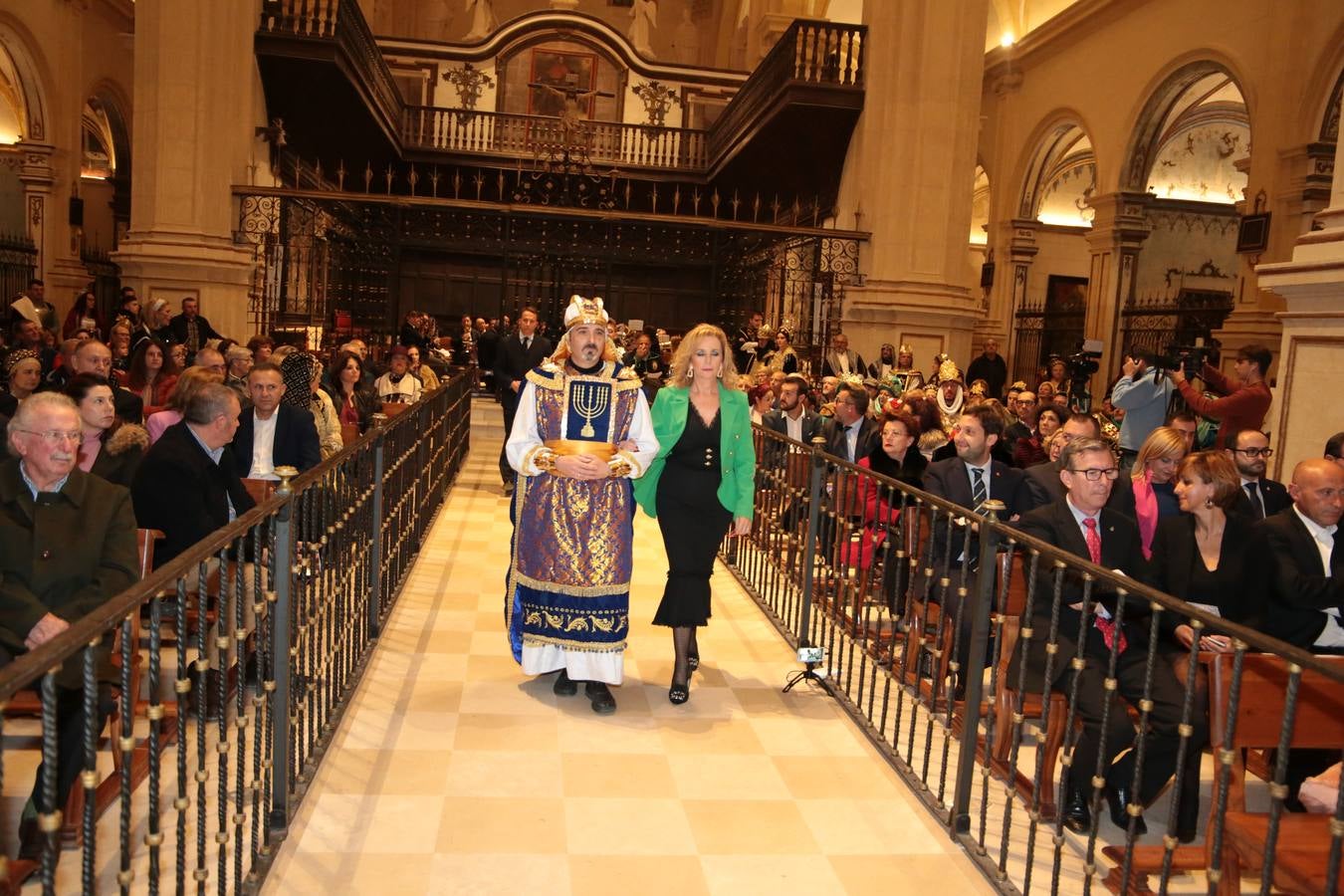La Colegiata de San Patricio acoge el «trabucazo» de salida de las fiestas de San Clemente