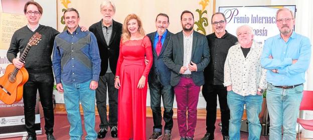 Jesús Aguado se alza con el XXXII Premio Internacional de Poesía Oliver Belmás