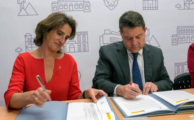 El 'trasvase cero' enfurece a los regantes y lleva al PSRM a enfrentarse con la ministra