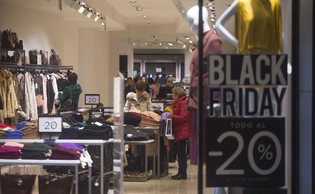 Descuentos agresivos entre música, animación y castañas