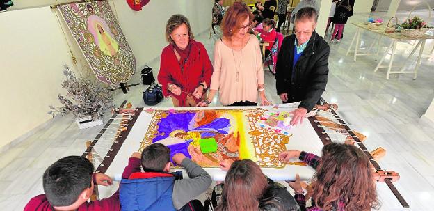 Futuros artistas de la aguja en Lorca