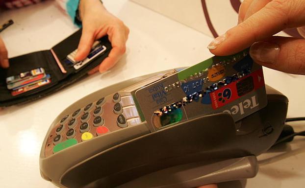 Decenas de estafados en un club de alterne que añadía un cero a la cuenta despistando a los clientes al ir a pagar