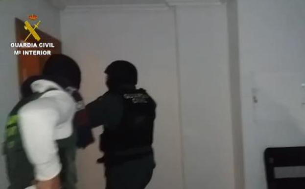 Asalto policial a la casa equivocada