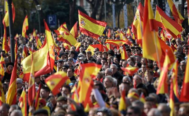 Miles de manifestantes claman en Madrid contra la «impunidad» de los «golpistas» catalanes