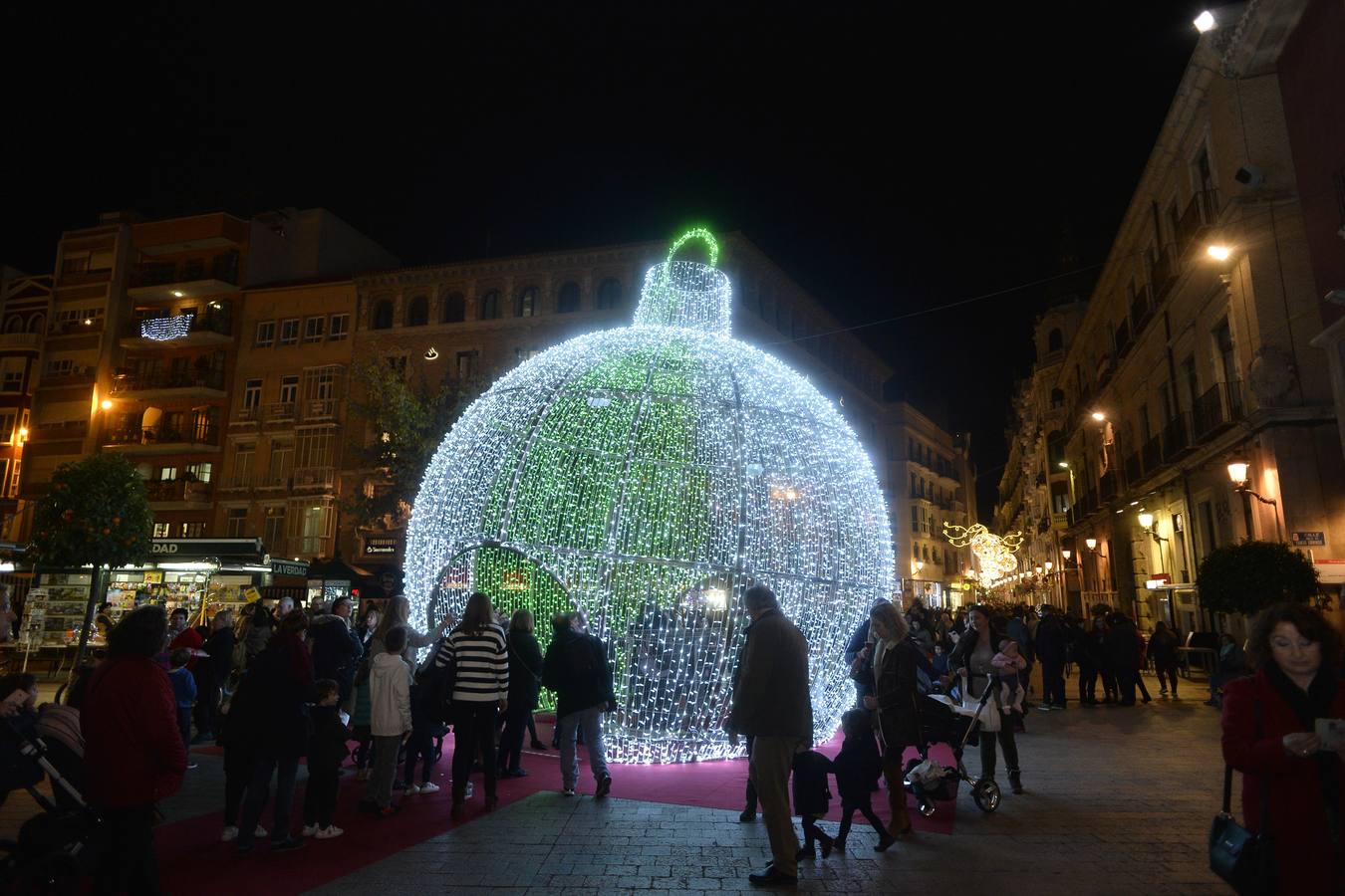 Y con la luz se hizo la Navidad en Murcia