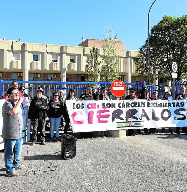 Protesta para exigir el cierre del CIE