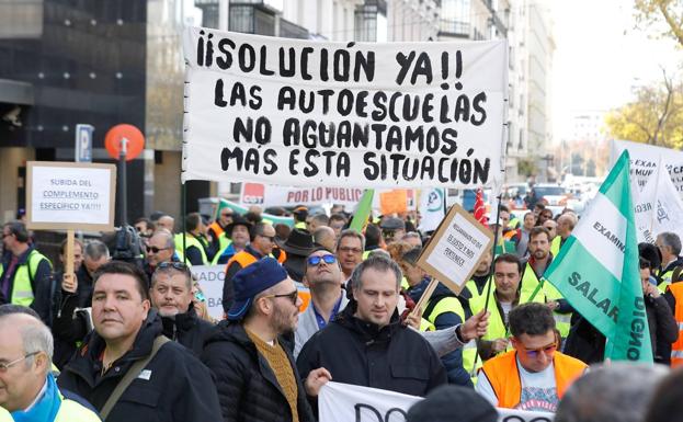 La huelga de examinadores de Tráfico obliga a suspender 185 pruebas en la Región