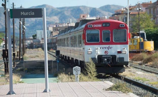 Oferta de empleo en Renfe: se necesitan 57 trabajadores de todo tipo