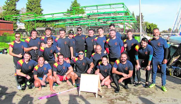 Murcianos a ritmo de récord Guinness por el Guadalquivir