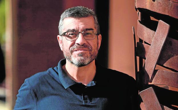 Rubén Castillo: «Hace años que perdí la ilusión de escribir; será difícil que la recupere»