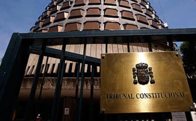 El Constitucional rechaza los primeros recursos de los líderes del 'procés'