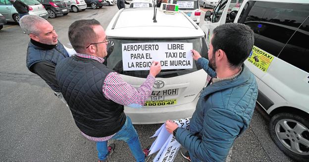 Taxistas de 22 municipios piden que se liberalice Corvera y crear áreas metropolitanas de trabajo