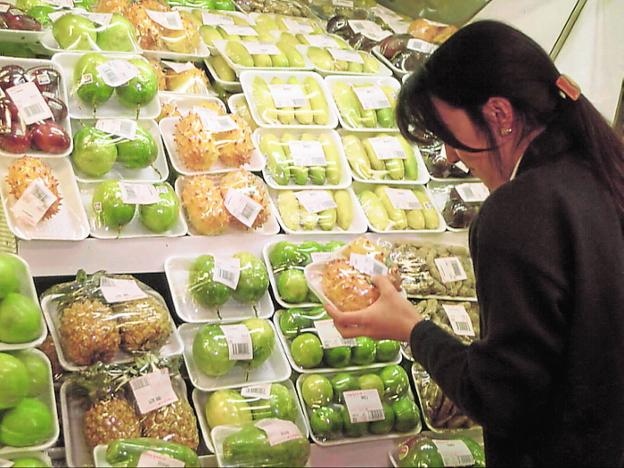 El 81% de los murcianos creen poco sostenible el envasado de alimentos