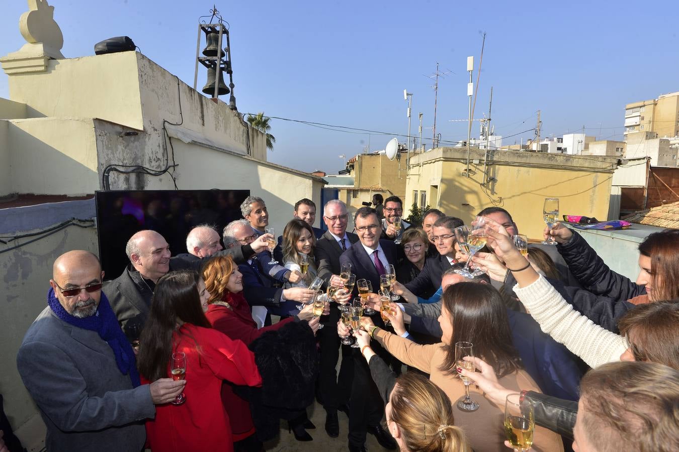 El alcalde y los ediles de Murcia 'adelantan' las doce campanadas