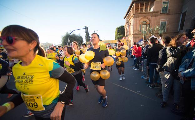 Búscate en el vídeo de la llegada a meta de la San Silvestre Murcia 2018