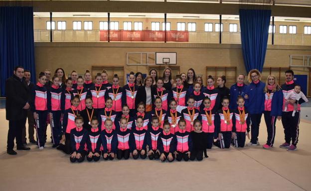Los clubes de gimnasia rítmica de Puente Tocinos y Santomera cierran un año de éxitos