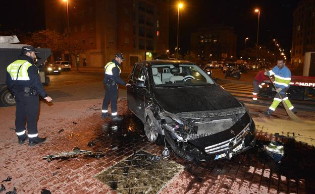 Una persona herida en un choque frontal en Santiago y Zaraíche