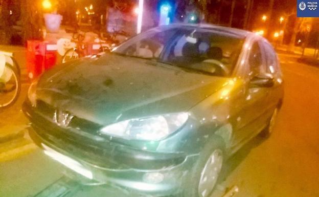 Detenido un conductor en Murcia por saltarse un semáforo y triplicar la tasa de alcoholemia