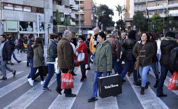 La OCU advierte: cuidado con las rebajas de enero