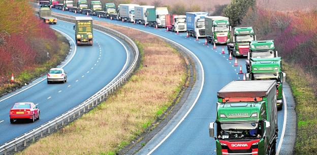 La amenaza de un 'Brexit' duro extiende la preocupación entre los exportadores