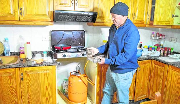 Una oleada de delincuencia y vandalismo en Pozo Estrecho indigna a los vecinos