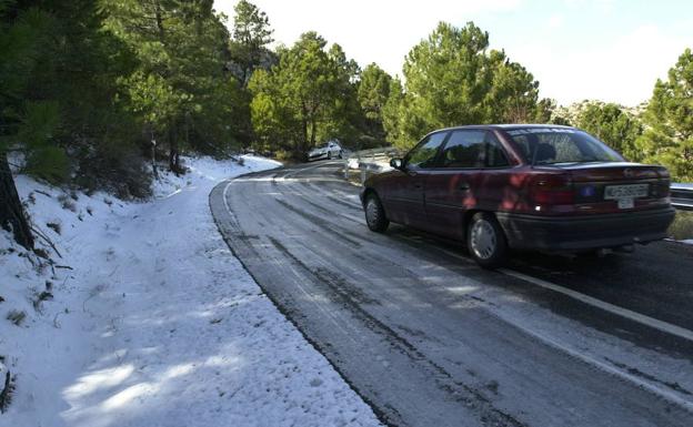 Ola de frío: así debes conducir ante las heladas y placas de hielo