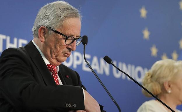 Juncker discute con May nuevas garantías para el 'brexit'