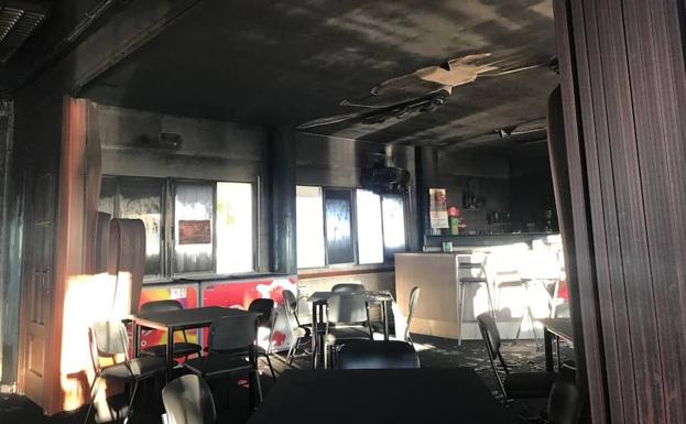 Arde el local social de la pedanía lorquina de La Torrecilla