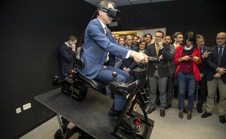 El ministro Pedro Duque visita la UPCT