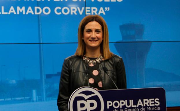 El PP sostiene que el PSOE «no debería cortar la cinta» del aeropuerto por «coherencia»