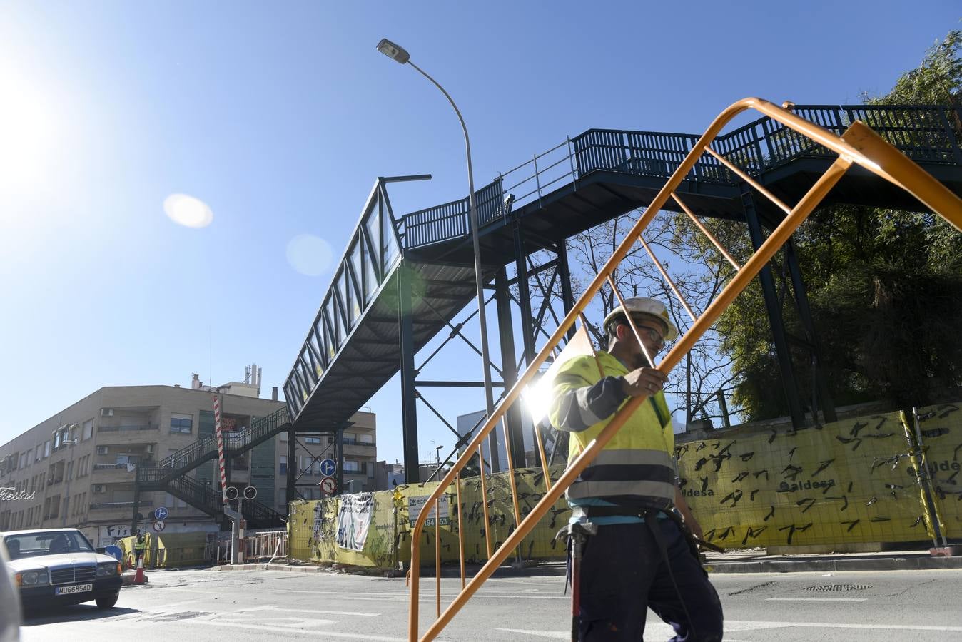 Los ascensores de la pasarela del AVE podrán llevar a ocho personas en cada viaje