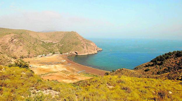 Los empresarios no renuncian al desarrollo del puerto de El Gorguel