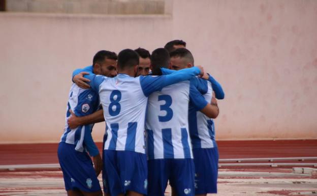 Remontada para la tranquilidad del Jumilla en la tabla