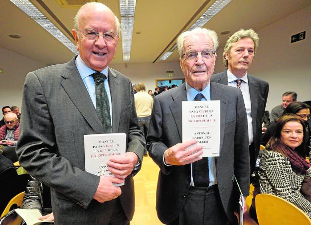 Garrigues anima a generar admiración por «lo humano»