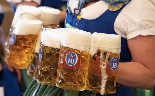 Un médico salva la vida a un paciente administrándole 15 latas de cerveza