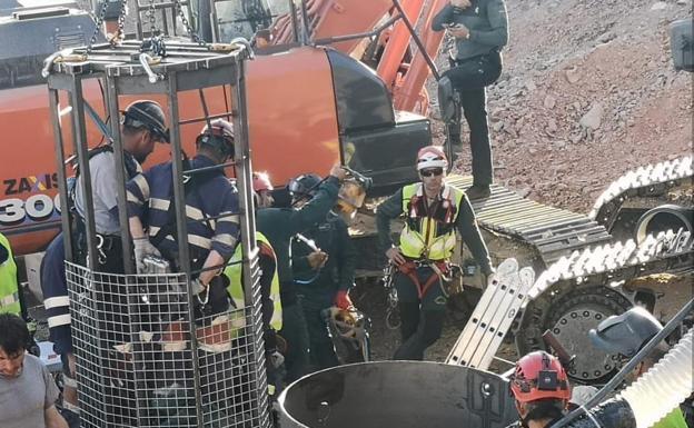 Rescate de Julen: los mineros utilizan microvoladuras y se acercan a la zona donde estaría el niño