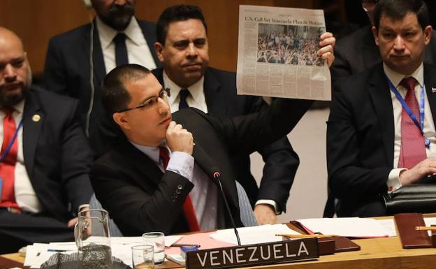 Venezuela reclama: «¿Por qué no convoca Sánchez elecciones, quién le ha elegido a él?»