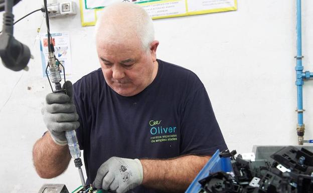 Incorpora de 'la Caixa' facilita 802 empleos a personas en riesgo de exclusión en Murcia