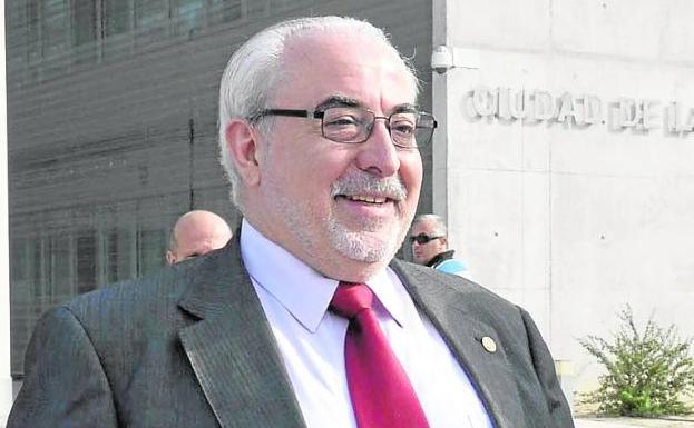 La Universidad afirma que es «un mero defecto de procedimiento»