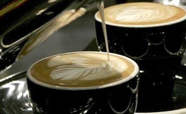 La hora a la que debes tomar el último café del día