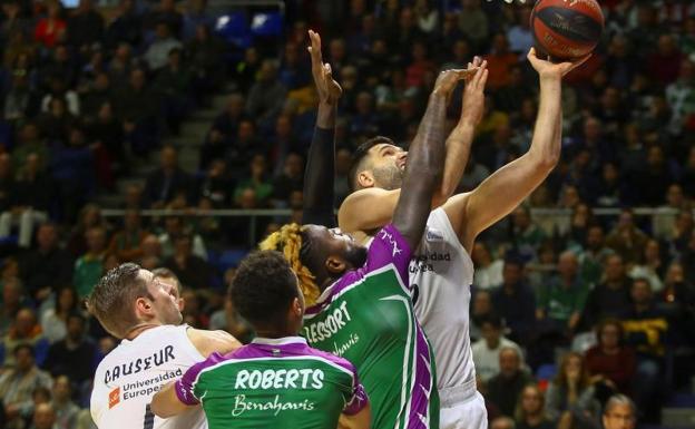 Felipe Reyes se convierte en el jugador con más partidos en la historia de la Liga ACB