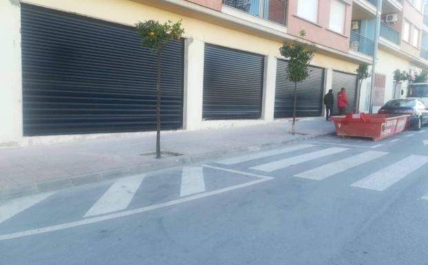 El Ampa del colegio público Anita Arnao de Mula se opone a la instalación de un salón de juegos cerca del colegio