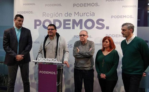 Podemos denuncia que casi 40.000 alumnos de la Región estarían expuestos al amianto