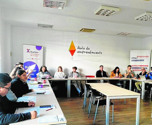 Jornada de formación Explorer. / umu