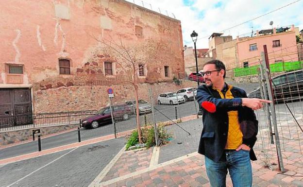 El PSOE reclama soluciones al cierre parcial del aparcamiento de San Patricio