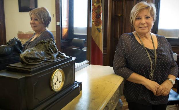 Celia Villalobos deja la política muy alejada del proyecto de Casado