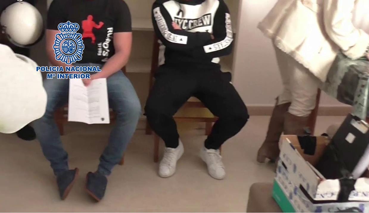 Desarticulada en Murcia una red dedicada a la explotación sexual de mujeres captadas por el método del 'lover boy'