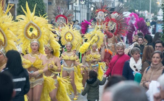 El Carnaval De Cartagena Llama A La Fiesta Con Color Y Glamur La Verdad