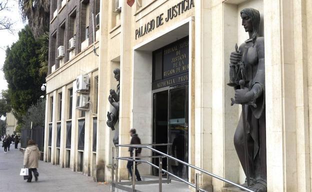 Condenado por vender desde Cieza un móvil chino en lugar del iPhone 7 que anunciaba en Wallapop